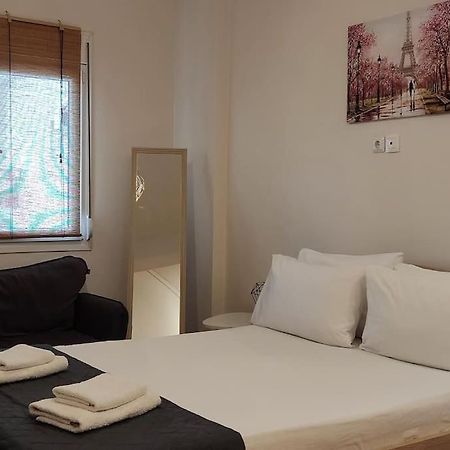 Cozy Apartment In Volos!! Eksteriør bilde
