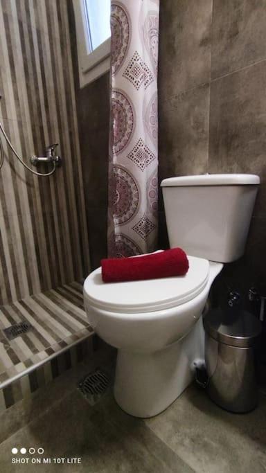Cozy Apartment In Volos!! Eksteriør bilde
