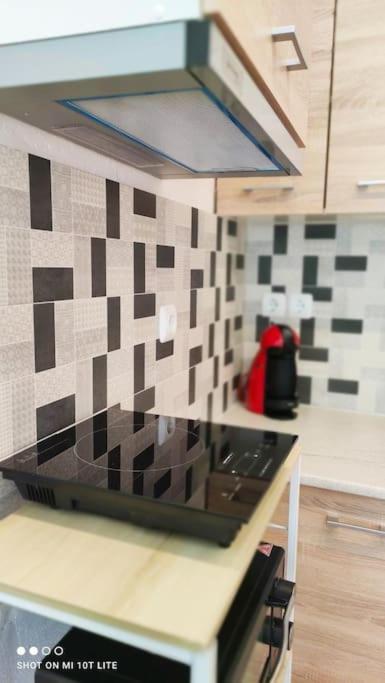 Cozy Apartment In Volos!! Eksteriør bilde