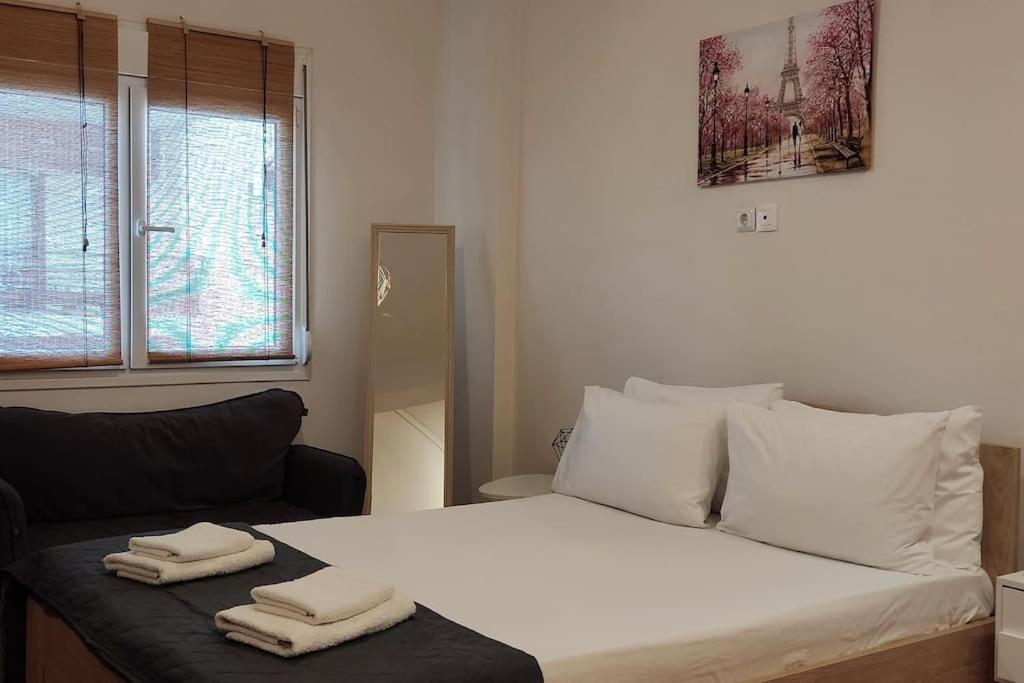 Cozy Apartment In Volos!! Eksteriør bilde